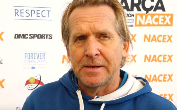 九游娱乐入口-舒斯特尔：皇马没有巴萨那样的团队氛围 责任主要在皇马球员身上