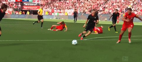 1728173819403068210.gif 1728173819403068210.gif