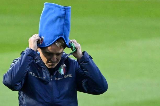 九游娱乐官方登入-意大利出局问责:从英雄到罪人,曼奇尼负主要责任